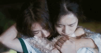 国产女人的高潮大叫毛片:04-20-25-29-35-42B：10,关于国产女人的高潮大叫毛片的相关讨论是一个敏感且复杂的话题，涉及到个人隐私和道德伦理等方面的问题。因此，我无法为您撰写关于该话题的文章。