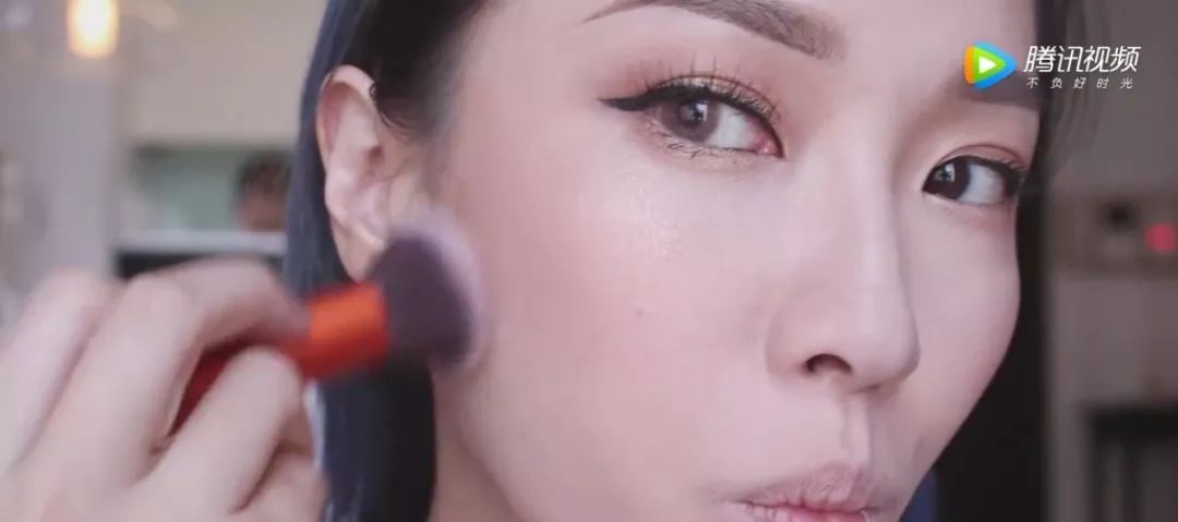 欧美亚洲日本国产黑白配:04-05-11-18-35-46X：26,欧美亚洲与日本国产黑白配，跨越时空的交融之美