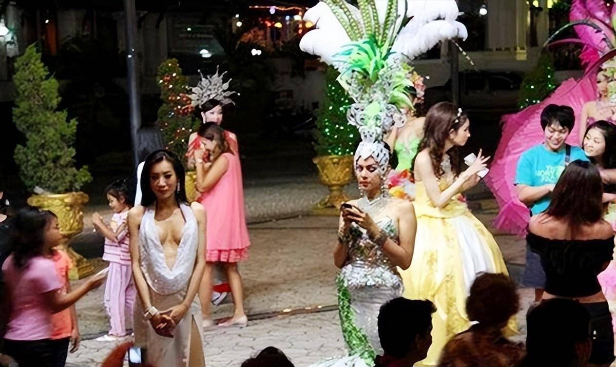 色婷婷六月亚洲综合香蕉:05-26-28-31-38-40M：38,色婷婷六月亚洲风情，综合香蕉的独特魅力与多元文化融合