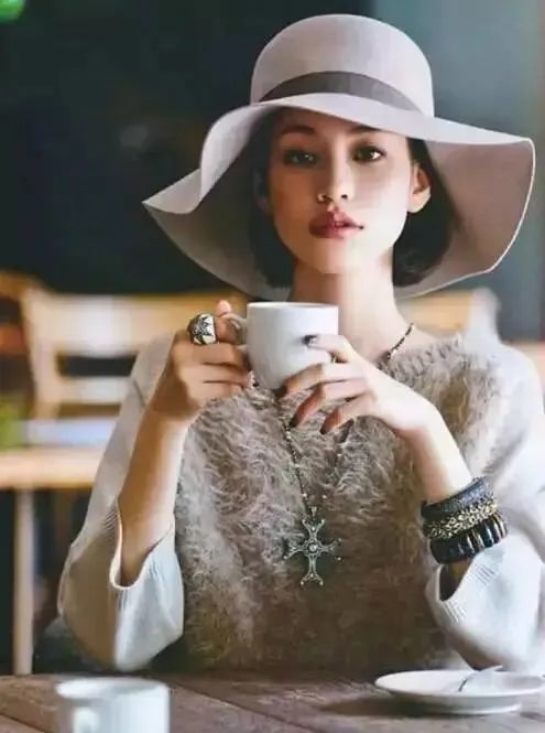 国产女人精品视频国产灰线:09-15-22-25-38-46Q：09,关于国产女人精品视频与国产灰线的探索