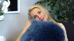 丰满熟女高潮毛茸茸欧洲视频:10-23-26-43-45-48F：19,关于丰满熟女高潮的视频文化与欧洲视频产业的探讨