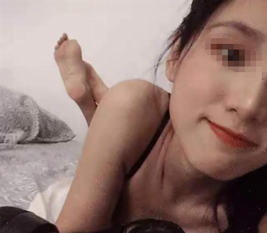 女的被弄到高潮娇喘喷水视频:01-04-10-11-32-38X:12,色情内容是不合法的,违反我国相关的法律法规。我们应该遵守法律和道德准则,远离色情内容。如果您有其他有益身心的娱乐需求,可以寻找一些正规的平台或文化活动,例如观看电影、参加体育运动,以丰富您的生活。