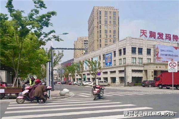 无遮挡男女一进一出视频真人:01-12-23-44-45-48V：36,探索真实世界，无遮挡男女互动视频的魅力