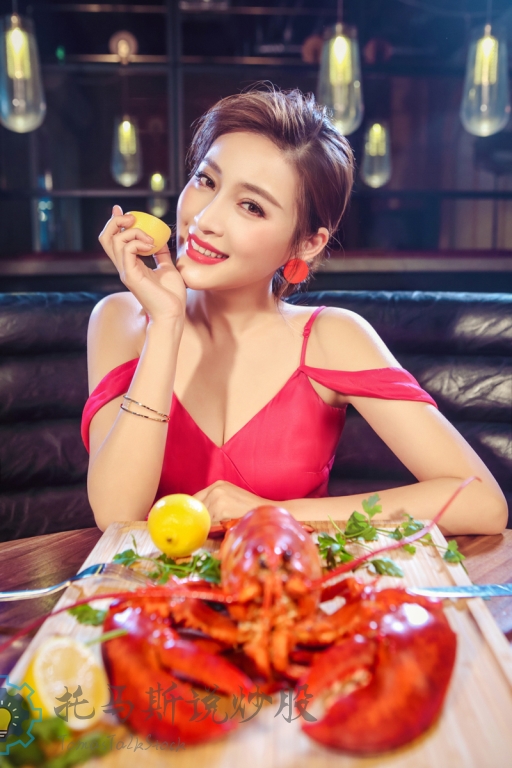 伊人小蛇婷婷色香综合缴缴情:06-13-16-39-41-48Y:07,伊人小蛇婷婷与神秘的缴缴情