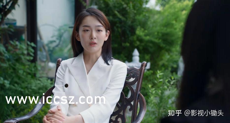 yy111111111少妇影院光屁股:01-11-12-18-24-33M:11,关于网络影视内容的探讨——以yy111111111少妇影院为例