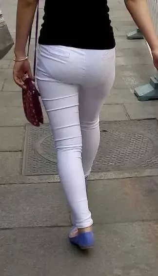 胖老妇大白屁股bbwasspics:03-13-20-26-39-43C:03,关于胖老妇大白屁股的探讨——一种多元视角的理解