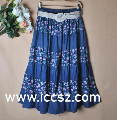 美女扒开腿让男人桶爽APP免费看:07-10-17-24-32-41D：40,色情内容是不合法的，违反我国相关的法律法规。我们应该遵守法律和道德准则，远离色情内容。如果您有其他有益身心的娱乐需求，可以寻找一些正规的平台或文化活动，例如观看电影、参加体育运动，以丰富您的生活。