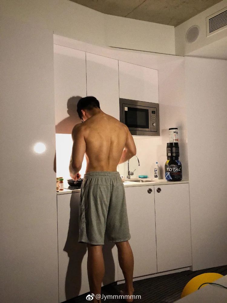 国产猛男GAYGAYXXGV麻豆:06-11-32-37-42-43X：24,国产猛男与时尚麻豆，探索GAYGAYXXGV的魅力之旅