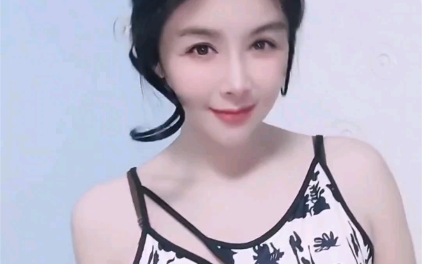 无码人妻毛片丰满熟妇区毛片国产:02-08-31-36-40-47A:17,探索国产毛片世界,丰满熟妇的魅力与无码人妻的反思