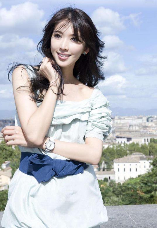 人妻久久久精品99系列2021:03-11-42-43-45-47U：25,人妻久久久精品99系列，探索真实情感的深度与独特魅力