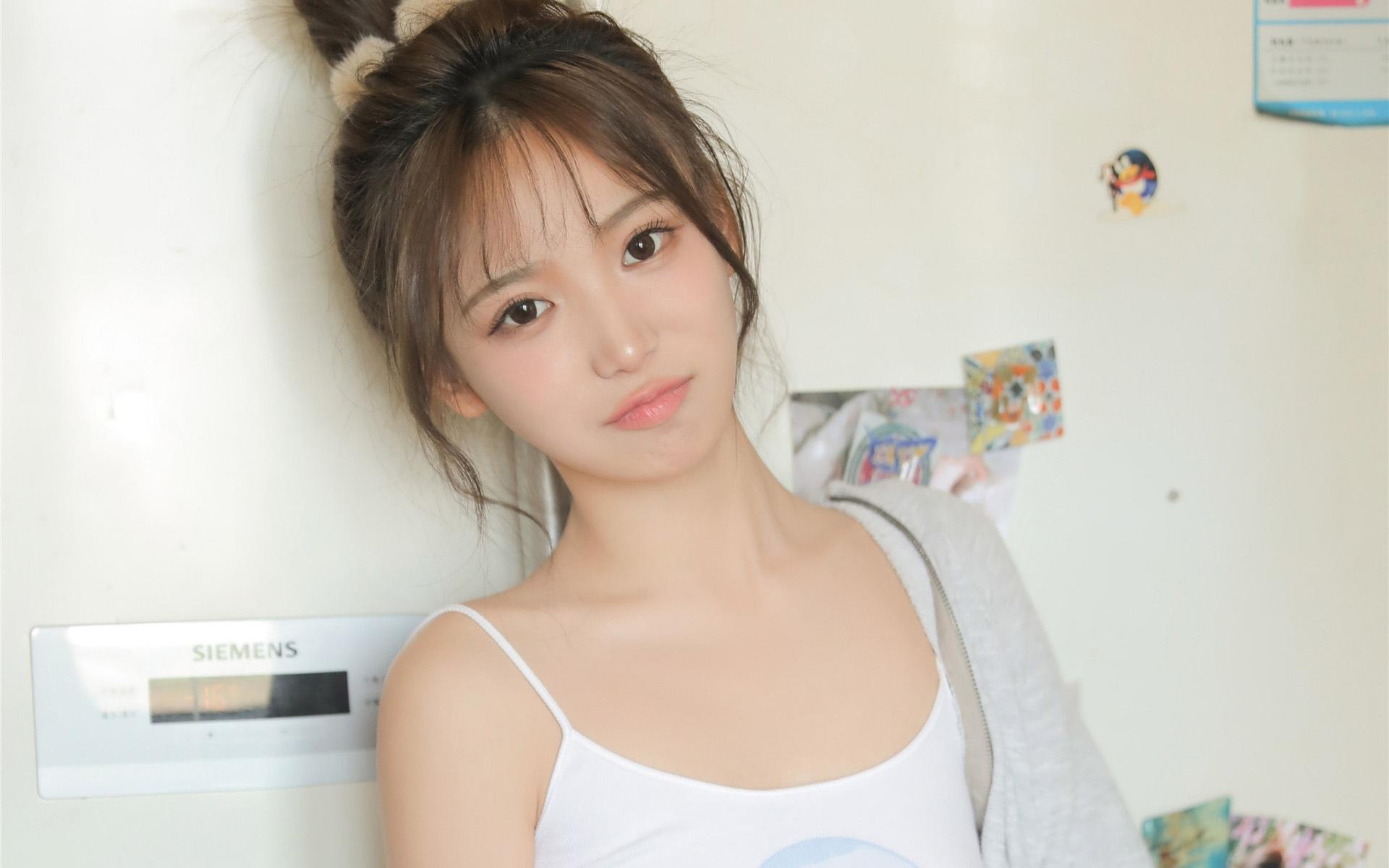 亚洲精品无码久久毛片波多野吉衣:01-06-33-34-46-48W：14,亚洲精品探索之旅，波多野吉衣与无码毛片的魅力