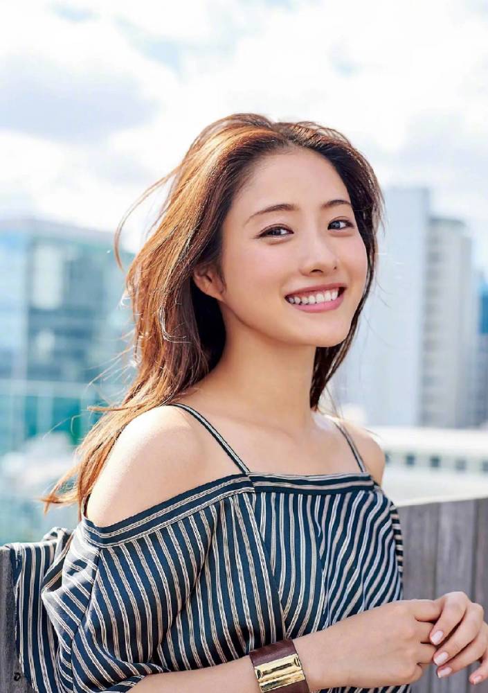 JAPAN成熟少妇VIDEOS:12-23-27-35-37-40A:43,探索日本成熟少妇的世界,从视频中的故事看文化魅力