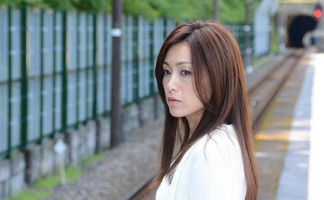 亚洲a∨国产av综合av麻豆丫:16-17-18-21-25-28N：31,探索亚洲影视文化，从国产AV到综合娱乐的演变