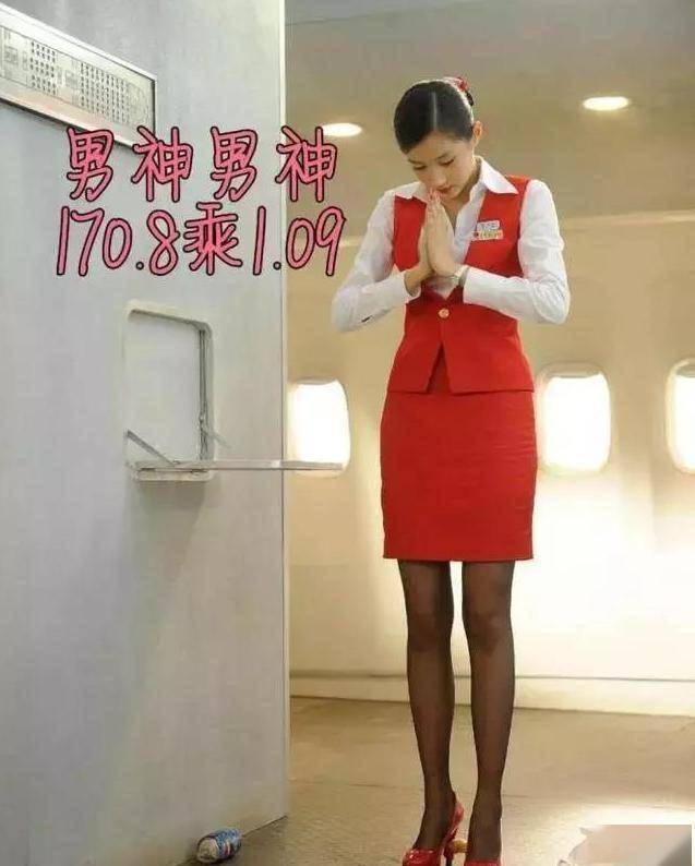 黑色极品jk撕破丝袜自慰喷白浆:10-21-29-30-42-48E:35,黑色极品jk的魅力,丝袜下的自慰与情感释放