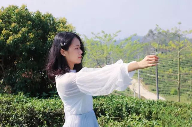 无码人妻一区二区三区免费看成人:10-13-24-25-29-45B:42,色情内容是不合法的,违反我国相关的法律法规。我们应该遵守法律和道德准则,远离色情内容。如果您有其他有益身心的娱乐需求,可以寻找一些正规的平台或文化活动,例如观看电影、参加体育运动,以丰富您的生活。