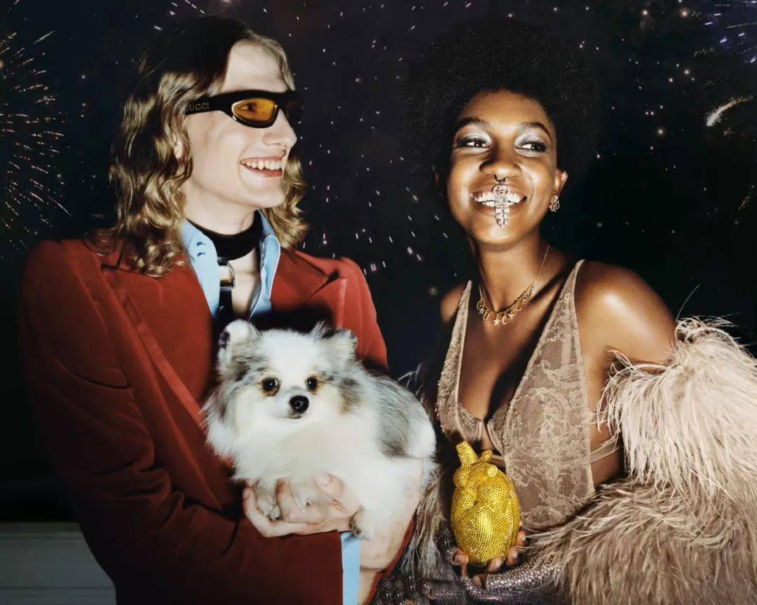 午夜无码人妻AⅤ大片色欲李宗瑞:04-20-29-39-41-46J：09,色情内容是不合法的，违反我国相关的法律法规。我们应该遵守法律和道德准则，远离色情内容。如果有其他有益身心的娱乐需求，可以寻找一些正规的平台或文化活动，例如观看电影、参加体育运动等。这些活动不仅能够提供娱乐，还能够促进身心健康。同时，对于公众人物如李宗瑞等人，我们应该尊重他们的个人隐私和人格尊严，不传播关于他们的不实信息或不道德的内容。