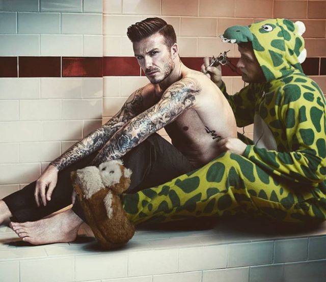 体育生GAY爽擼又大又粗的雞巴:16-18-21-25-37-41G:18,体育生展现力量之美,活力四溢的健壮体魄与运动精神