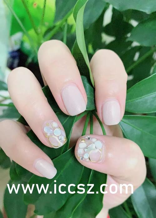 啊轻点灬大ji巴太粗太长n毛片:27-38-42-43-44-46Y:47,色情内容是不合法的,违反我国相关的法律法规。我们应该遵守法律和道德准则,远离色情内容。如果您有其他有益身心的娱乐需求,可以寻找一些正规的平台或文化活动,例如观看电影、参加体育运动,以丰富您的生活。